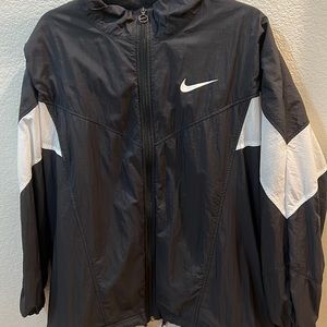 (L) Nike Windbreaker